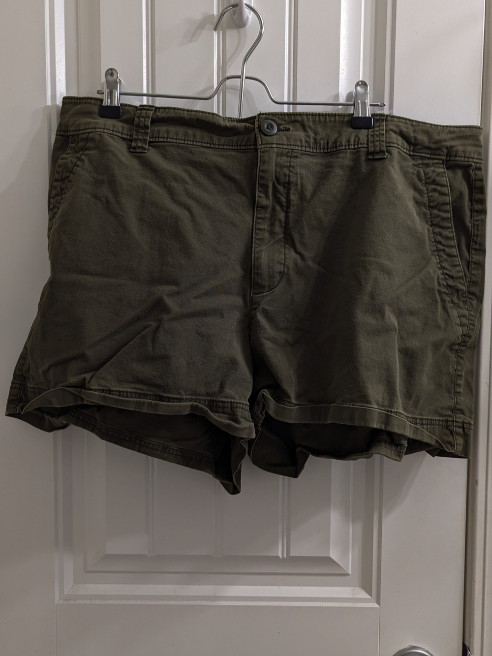 Old Navy High-Rise OG Chino Conifer Shorts